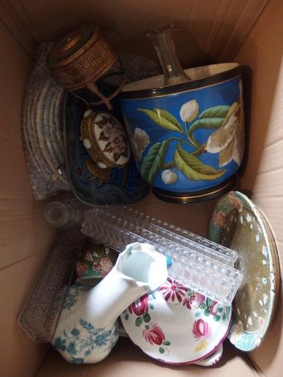 null Lot including: earthenware plates, carafe, soup tureen, pottery set, porcelain...