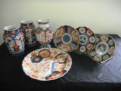 null Set of Imari porcelain comprising: a dish, three plates, a pair of vases and...