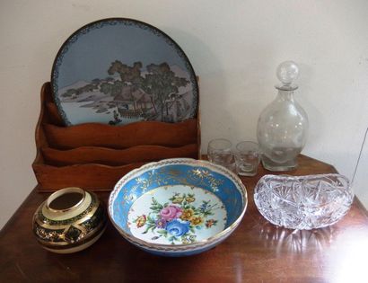null A set of miscellaneous objects including: office kit, glassware, cloisonné enamel...