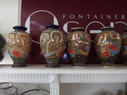 null Collection de grands vases en porcelaine de satsuma (3 paires et 4 vases) on...