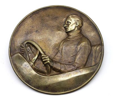 Emile Monier (1883-1970) Emile MONIER (1883-1970) 

The pilot 

Large bronze medallion,...