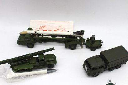 null Dinky Toys - Militaire Lot N° 1

Toutes les miniatures sont au 1/43 ème.

-...