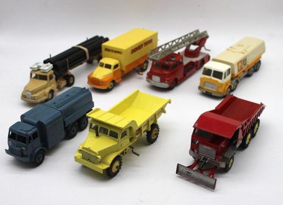 null Dinky Supertoys - Camions 

Toutes les miniatures sont au 1/43 ème.

- Dinky...