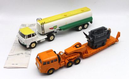 null Dinky Supertoys - 2 Trucks 

All the miniatures are 1/43rd scale.

- Dinky SuperToys...