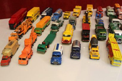 null Miniatures Camions 

Lot de plus de 70 miniatures au 1/43° sur le thème des...