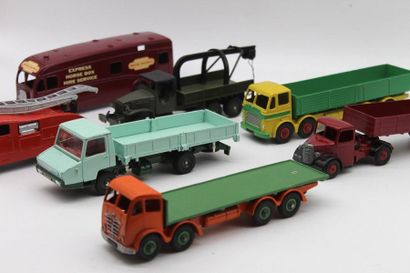 null Dinky Toys - Trucks Lot N°1

All the miniatures are 1/43rd scale.

- Dinky Toys...