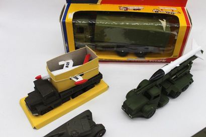 null Dinky Toys- Militaire Lot N°6

Toutes les miniatures sont au 1/43 ème.

- Dinky...