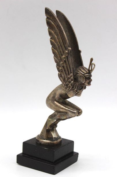 null Egyptian Winged

Radiator mascot "Egyptian Winged", Silver Bronze. Marked Editions...