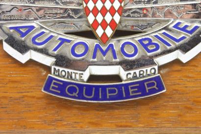 null Badge "Equipier" du XXVII° Rallye Monte Carlo 1957

Badge "Equipier" du XXVII°...