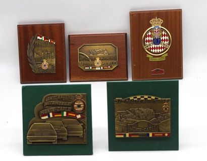 null Badges des 56, 57, 58, 59 et 60° Rallyes Monte Carlo

Badges en métal doré et...