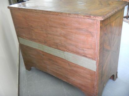null Chest of drawers in veneer wood and marquetry opening by three drawers decorated...