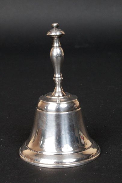 null Clochette de table en métal argenté CHRISTOFLE Hauteur : 8,5 cm MA/R/