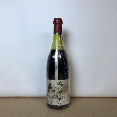 null 1 bouteille ROMANÉE SAINT VIVANT 1972 Grand Cru Bouchard Ainé (niveau entre...