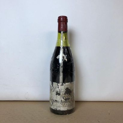 null 1 bouteille ROMANÉE SAINT VIVANT 1972 Grand Cru Bouchard Ainé (niveau entre...