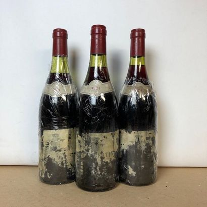 null 3 bouteilles CHAMBERTIN 1984 Grand Cru Domaine Trapet & fils (niveau : 1 à 3cm,...