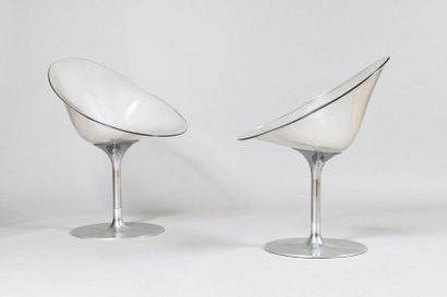 null PHILIPPE STARCK (Né en 1949) KARTELL Editeur « Eros » Paire de chaises pivotantes,...