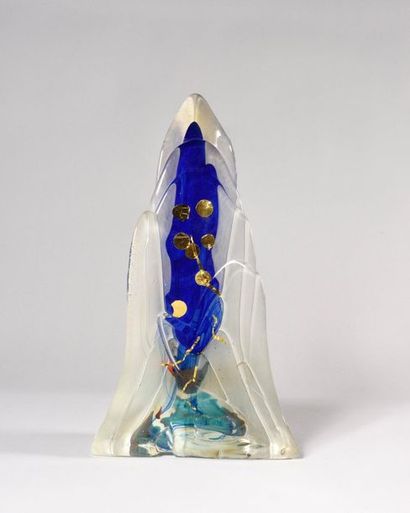 null JEAN-CLAUDE NOVARO (1943-2014) Jet d’eau Sculpture en verre à décor intercalaire...