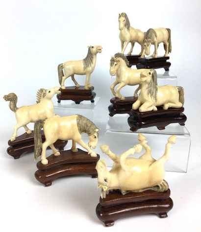null JAPAN Eight horses of happiness. Wooden bases. (one glued back together)