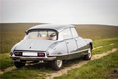 1972 CITROËN DSUPER 5 Serial number 00FD0667

Many recent charges

Technical inspection...