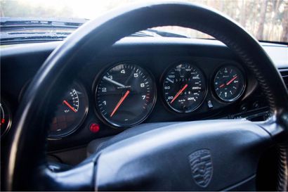 1995 PORSCHE 911 TYPE 993 RS Numéro de série WP0ZZZ99ZTS390604

157 500 kilomètres

Moteur...