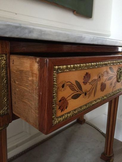 null LARGE CONSOLE half moon shape in veneer wood and marquetry opening with a drawer...