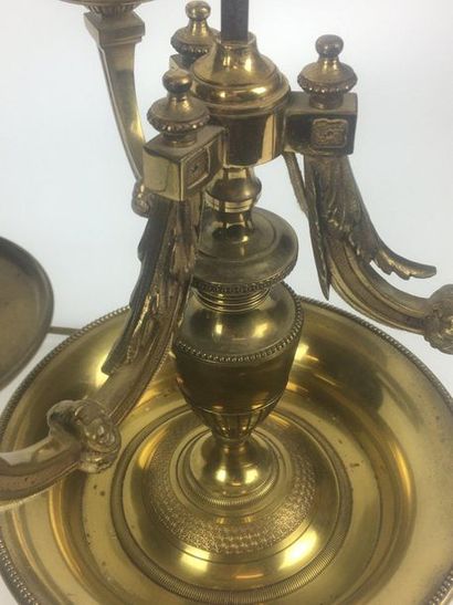 null BRONZE AND BRASS LAMP with three moving light arms on baluster shaft. Bowl base....