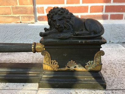 null LION BAR in gilt bronze and patina Restoration Period Long : 115 cm