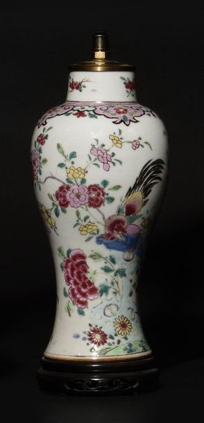 null CHINA Set comprising: -Vase of baluster shape in porcelain of China with white...
