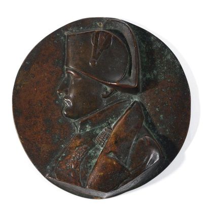 null David d’Angers, d’après. « L’Empereur Napoléon Ier » en buste de profil. Médaillon...