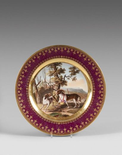 null SÈVRES Assiette en porcelaine dure provenant du service fond pourpre, Vues d’Italie,...