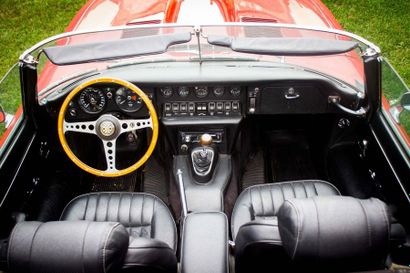 1970 Jaguar Type E Série II Roadster 4.2L Numéro de série P2R14817 – moteur 7R13744

Matching...