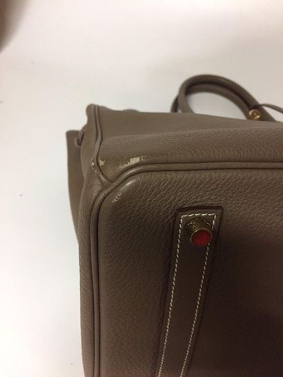 null HERMES Sac "Birkin" 35 cm en veau Togo Taupe, garniture en métal doré, tirette,...