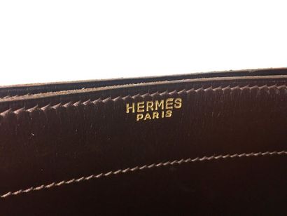  HERMES PARIS Sac à dépêches en box marron avec ses clés. Circa 1960 Long : 38 cm...