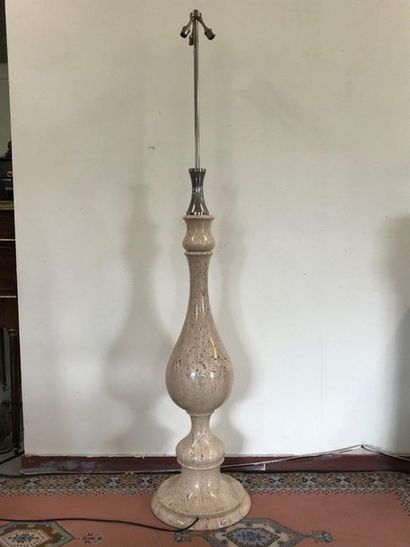 null Large floor lamp in travertine and chromed metal. 

A shine to the foot. 

Total...