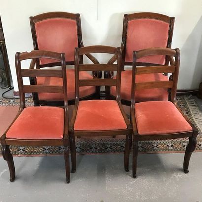 null Pair of Restoration style armchairs and three chairs, in mahogany and mahogany...