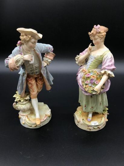 null Couple of enamelled and polychrome porcelain figures,

The messenger.

Germany.

Early...