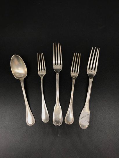 null Set of four silver forks and one silver spoon, minerva punch.

PN: 310 g