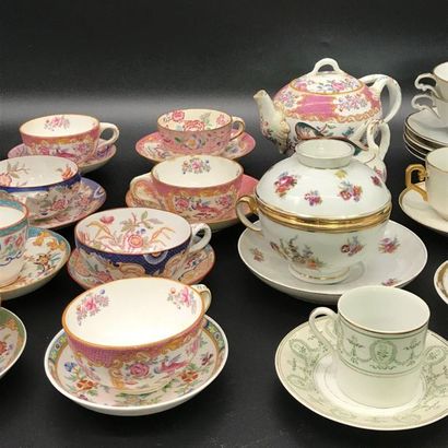 null Lot of mismatched crockery including part of Minton and Sarreguemines tea service,...