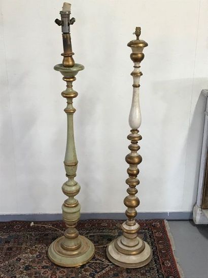 null Two gilded and lacquered turned wood lamps. 

One to be glued back together

H....