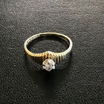 null RING in 14k yellow gold with white stones. 

TDD: 53

PB: 1.90g
