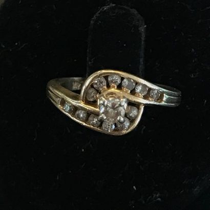 null RING in 14k yellow gold with white stones. 

TDD: 50

PB: 3.10g