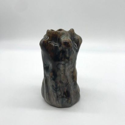 Ferdinand ALAPHILIPPE Ferdinand ALAPHILIPPE

Flamed stoneware vase with crumpled...