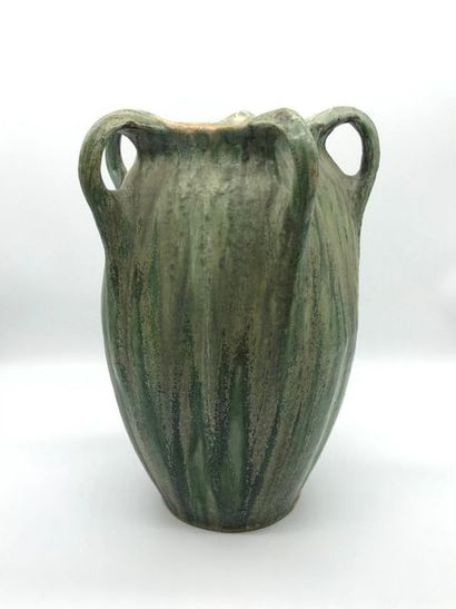 Alexandre BIGOT Alexandre BIGOT

Large vase with five ovoid handles in green tones...