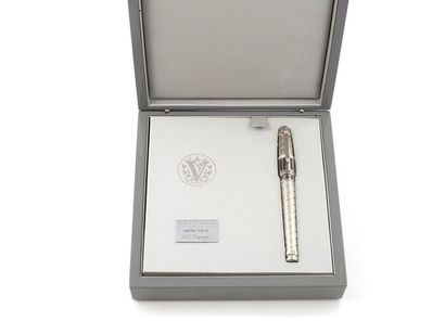 null S.T.DUPONT Limited Edition " PLACE VENDÔME ". Year 2008. Metal fountain pen...