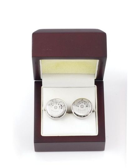 null WATCH BUTTONS Pretty pair of cufflinks mechanical self-winding watch movement,...