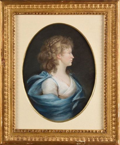 null Ecole française vers 1800 Portrait de femme de profil au châle bleu Pastel oval...