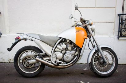 c1998 APRILIA 6,5 650 Succession de Monsieur X

L'Aprilia 6,5 est une moto dessinée...