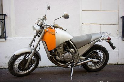 c1998 APRILIA 6,5 650 Succession de Monsieur X

L'Aprilia 6,5 est une moto dessinée...