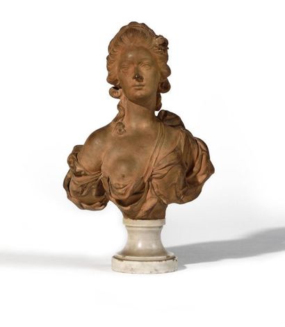 null French school of the XIXth century Bust of a young woman in terracotta on a...