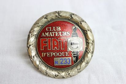 null 6 Badges Automobiles

- Automobile club du Var , badge de l'adhérent B573. Diam:...